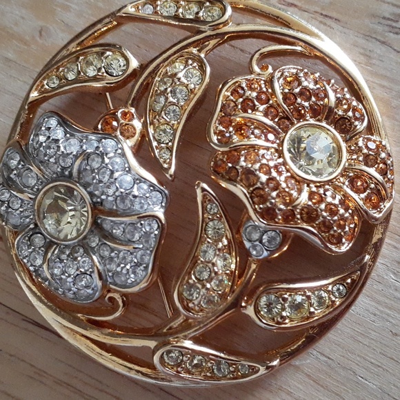 Authentic Swarovski Crystal Swan Stamped 2001 Flower Brooch E103 - Picture 14 of 17